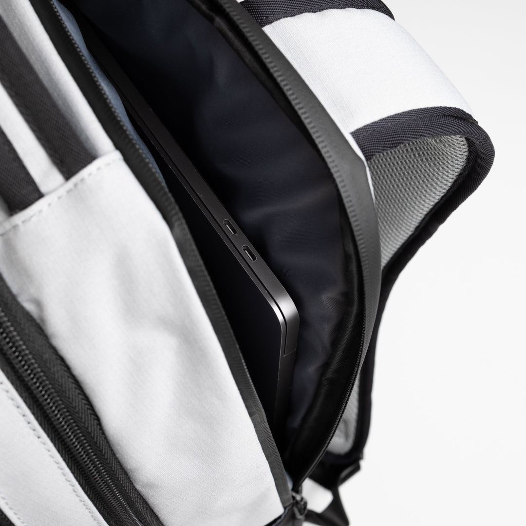 Oregon State A2 Backpack - Moon Gray